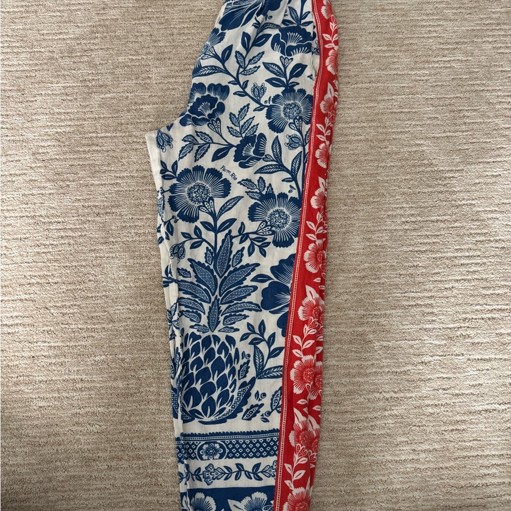 FARM Rio Blue and Red Floral Cropped Pants